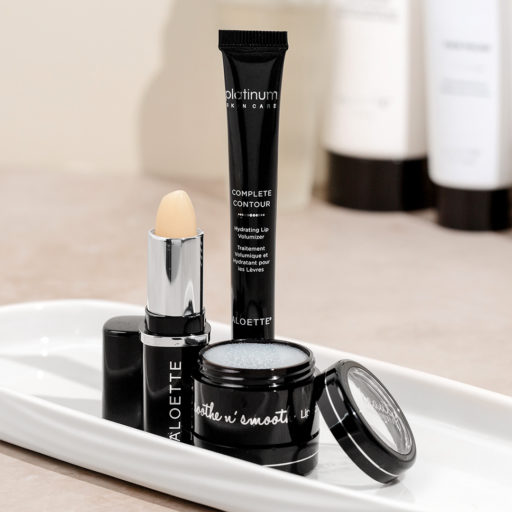 Complete Contour - Lip difference - Soothe Smooth-on tray-with products behind-1080.jpg